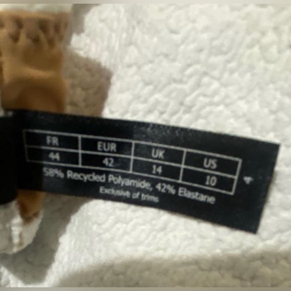 Else Boucle Hidden Underwire One-Piece Swimsuit – White, French Design - Picture 7 of 7